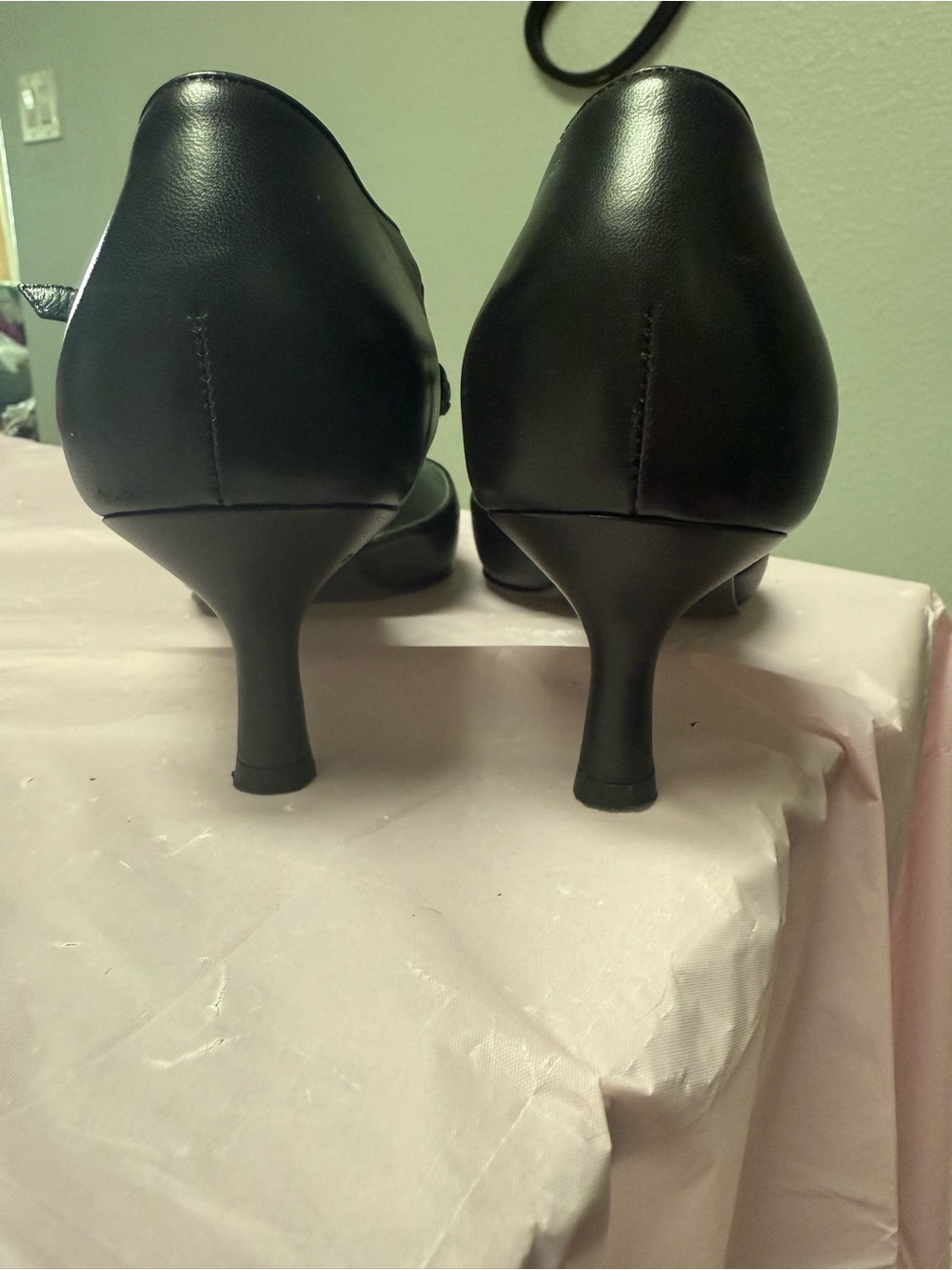 Salvatore Ferragamo Black Braided T-Strap Pointed Leather Heels - Picture 4 of 4